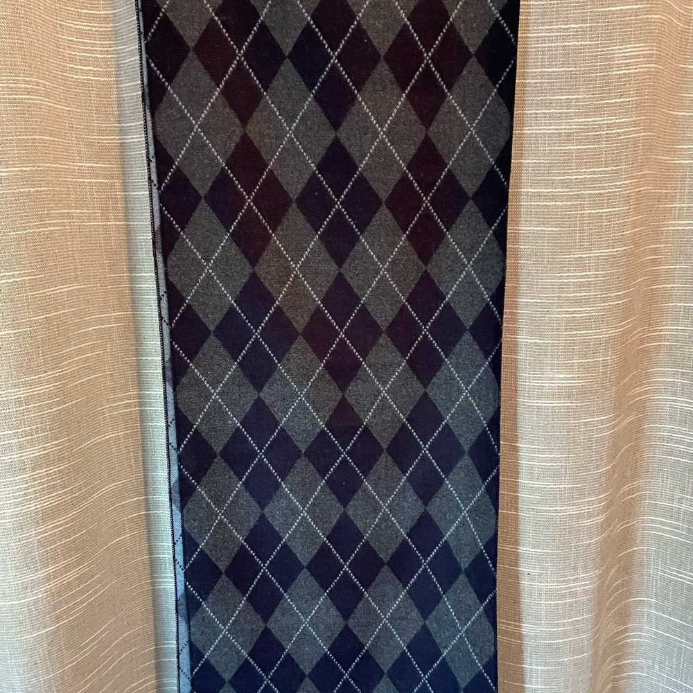 Classic argyle scarf